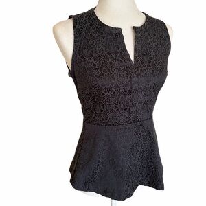 EUC Banana Republic black jacquard floral pattern top with slight A-line. Size 2